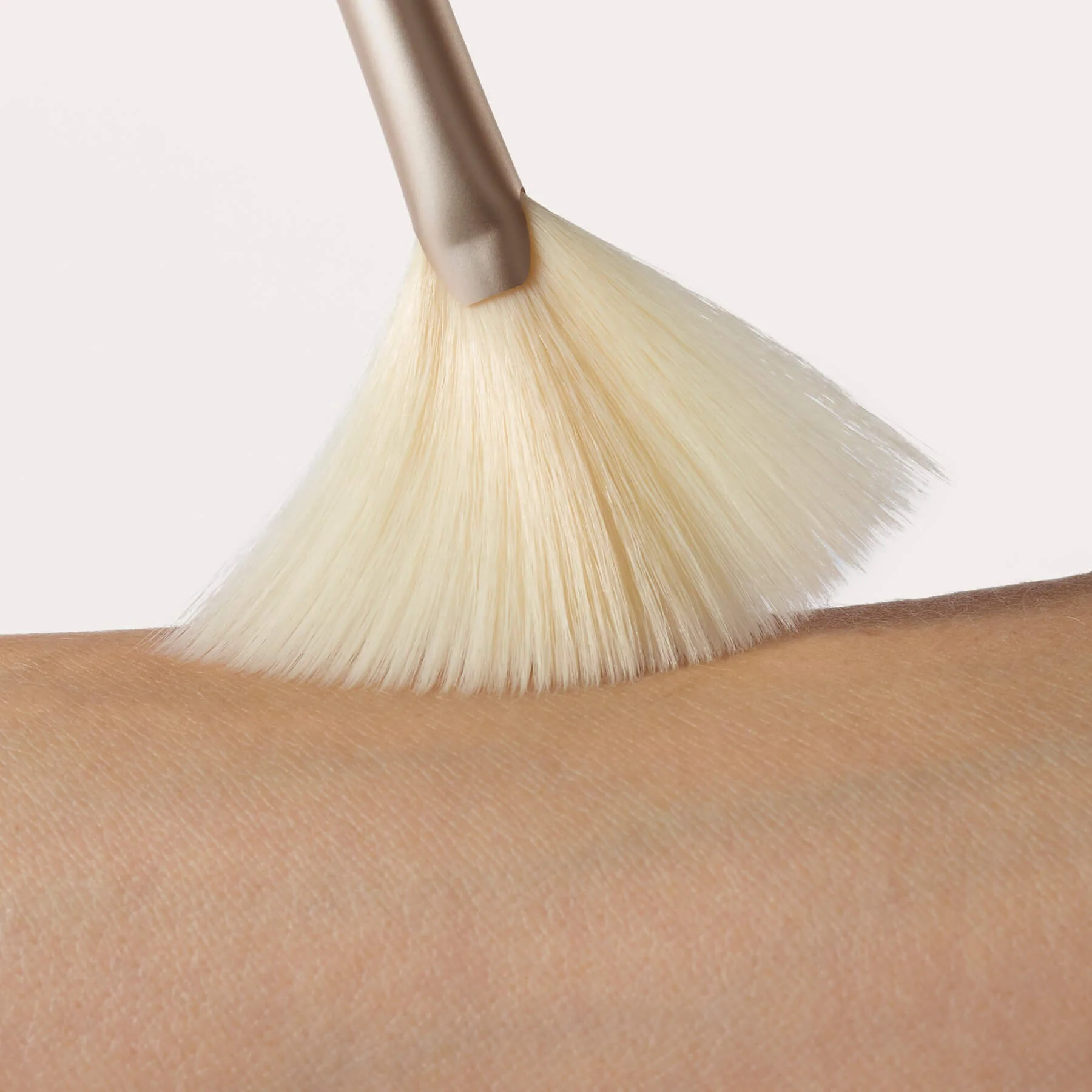 Pro Series Fan Brush - Image 3